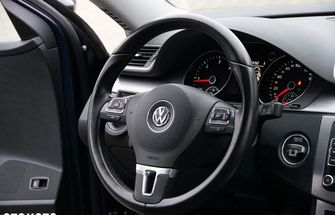 Volkswagen Passat cena 37900 przebieg: 249000, rok produkcji 2014 z Legnica małe 781